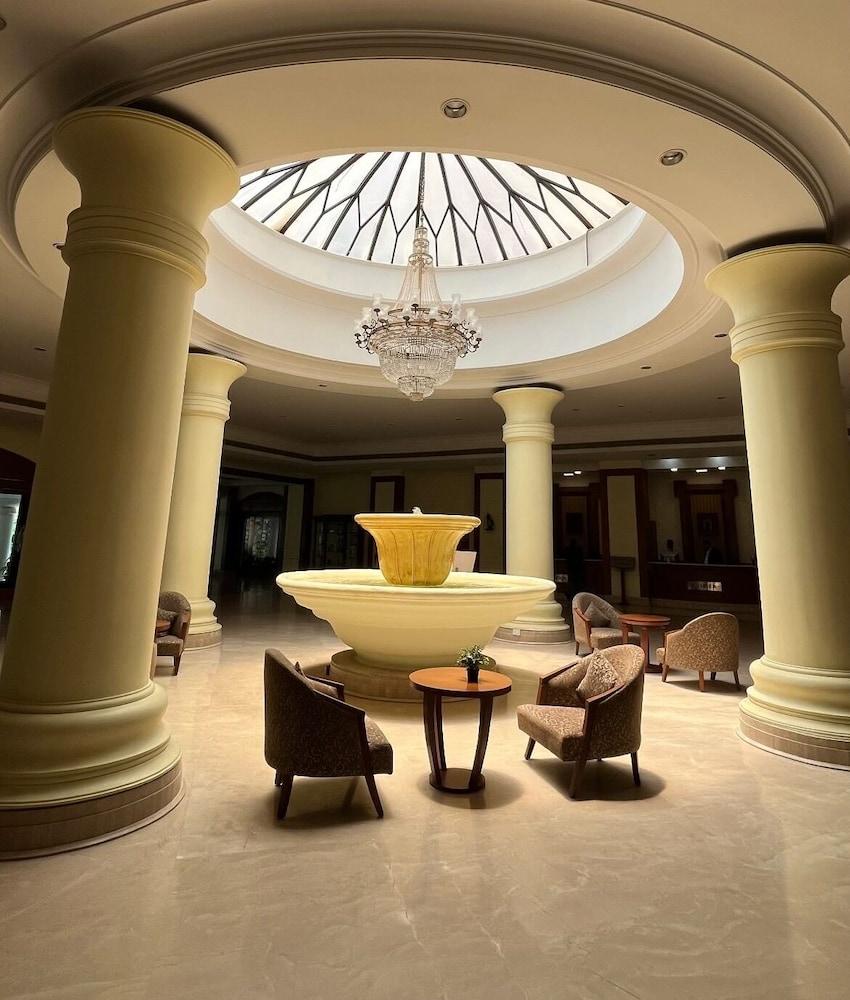 Katriya Hotel & Towers