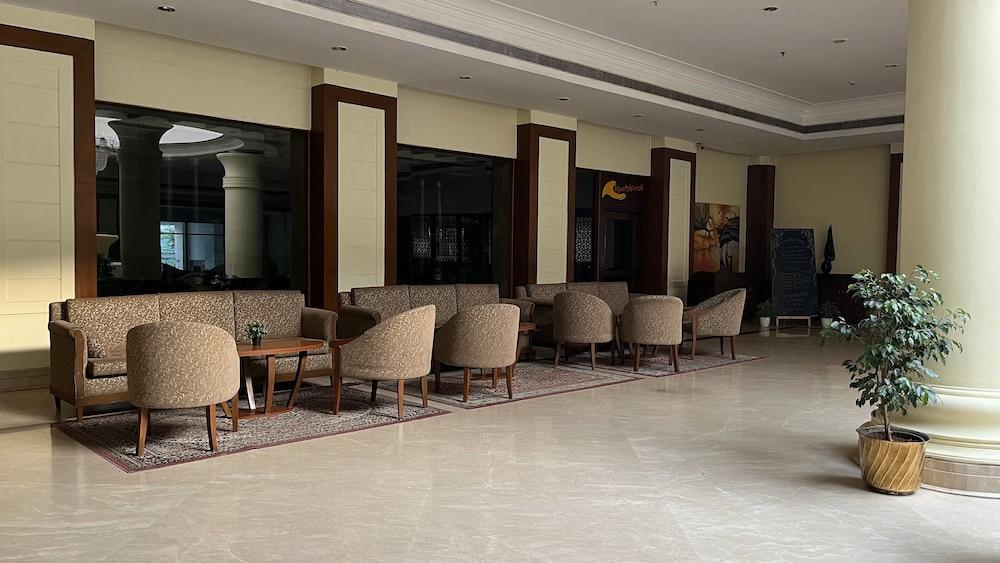 Katriya Hotel & Towers