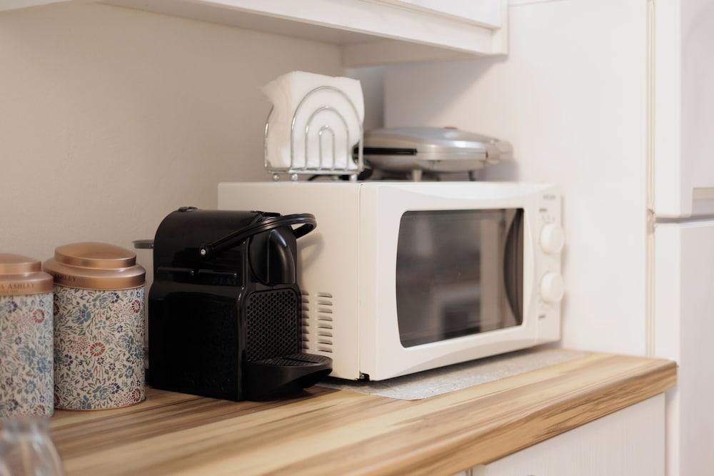 Studio Nona in Old Town By Konnect