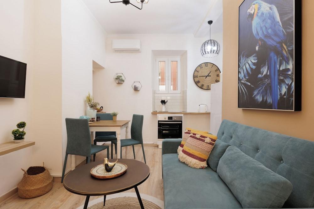 Studio Nona in Old Town By Konnect