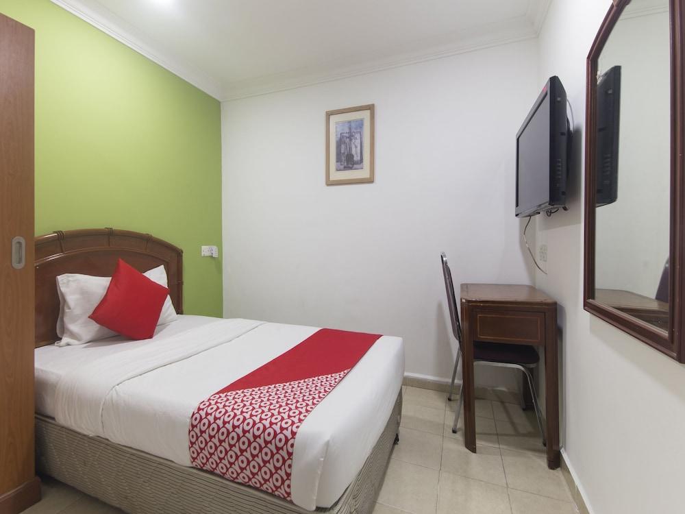 OYO 805 Hotel Run Star