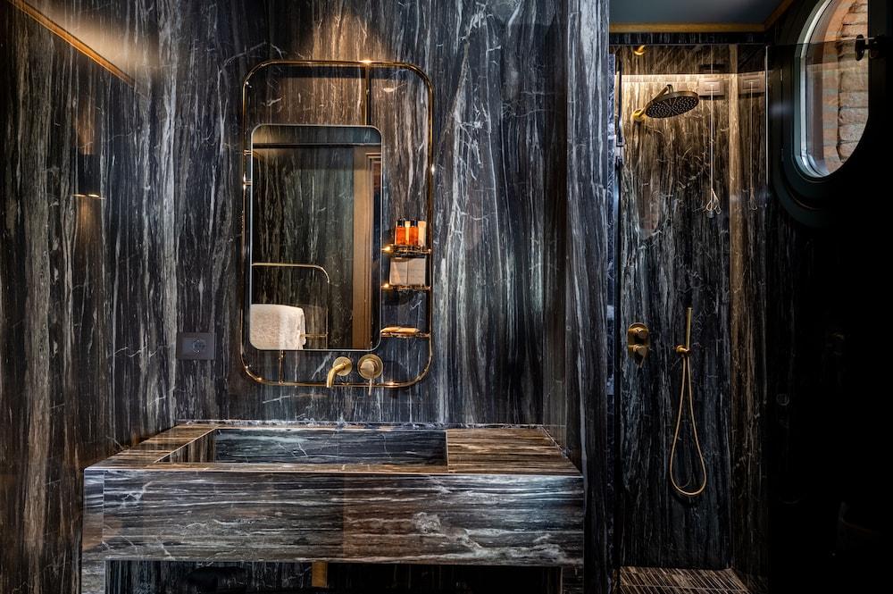 Madama garden retreat