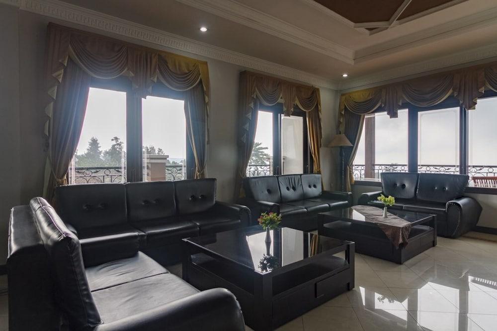 RedDoorz Syariah @ Cipanas