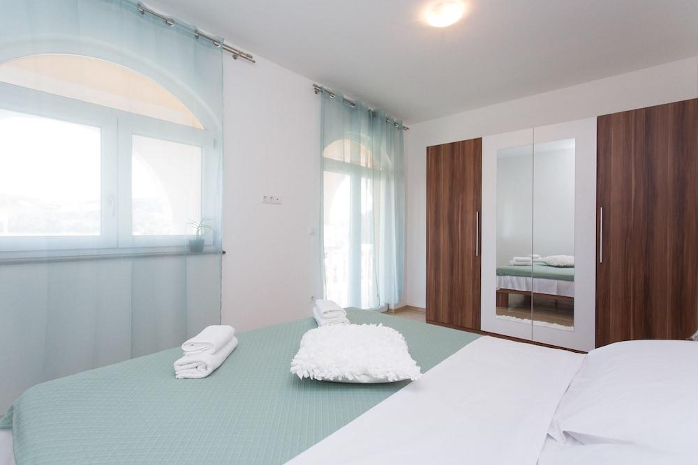 Apartments Tea & Nika