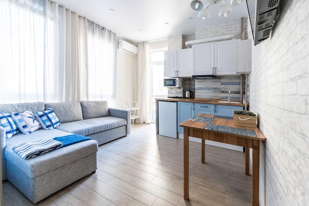 More Apartments na Trostnikovoy 35 - 2