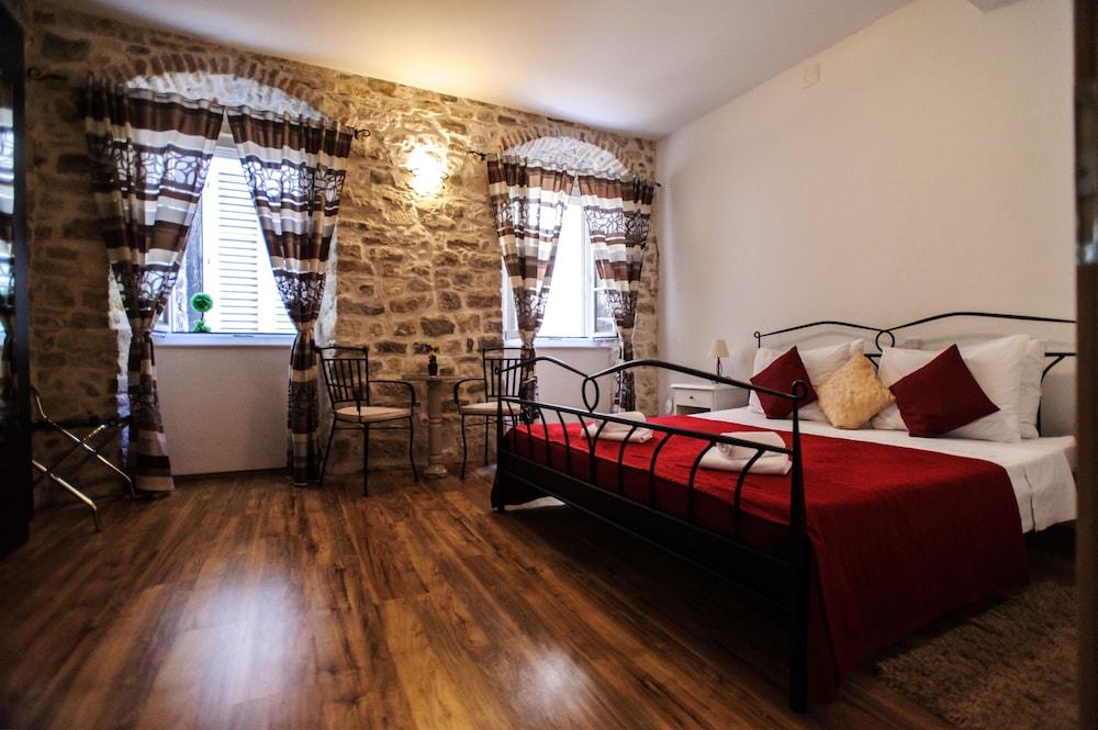 Apartment Peristil Aurea