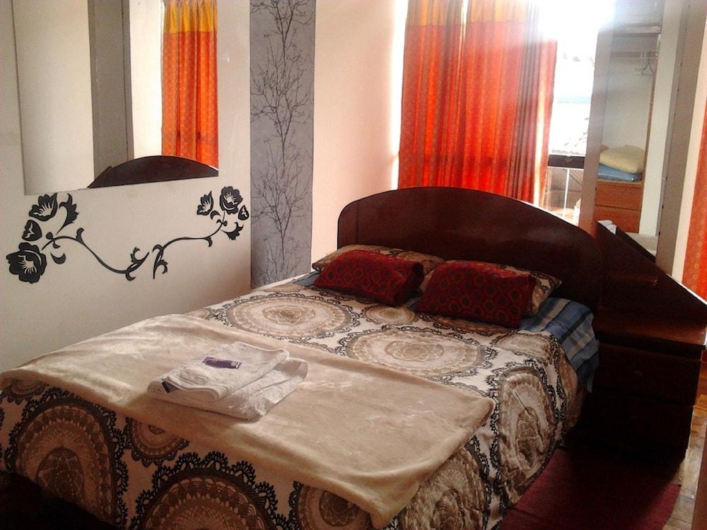 Los Alamos Apartment