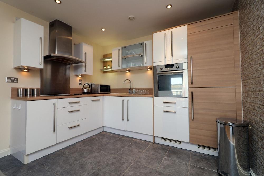 Stay Central Century Wharf