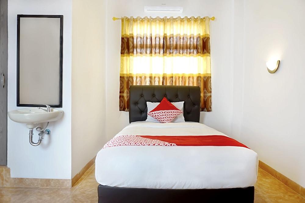 OYO 694 Khasanah Residence