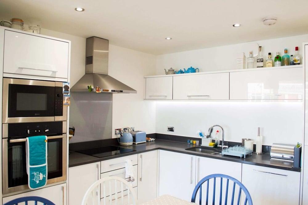 Modern Home by Leith Walk