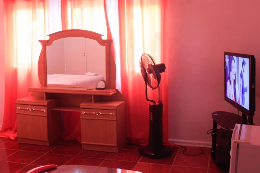 Lillo Executive Lodge