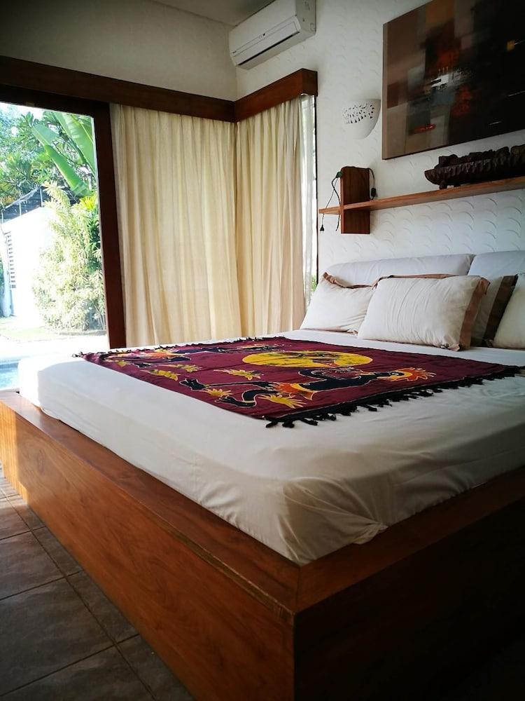 Andrea Villas & Suites