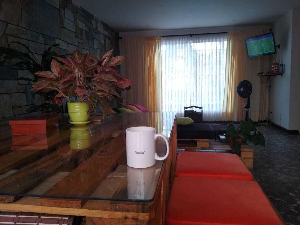 Colour House la flora