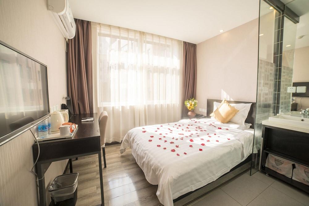 Badi Hotel Chuanxin Drum Tower Station