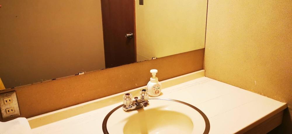 Shiozawa Onsen Shichihokan