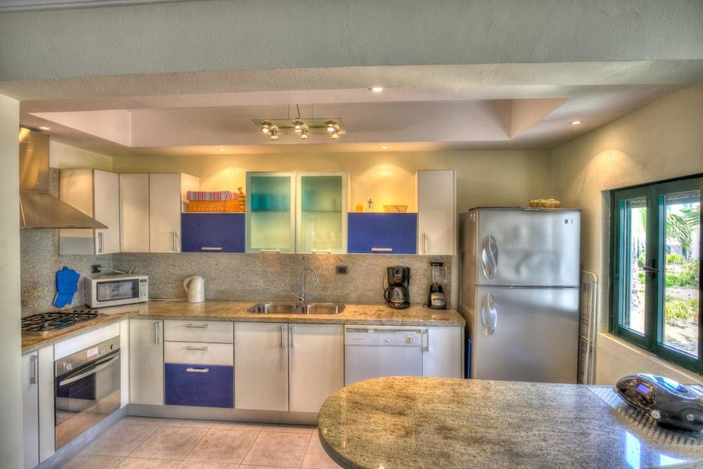 Dapper Beachfront 2 Bedroom Apartment - D201