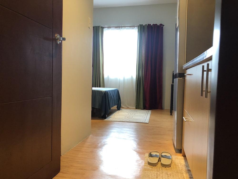 Romantic Urban Getaway by Primitive Stay