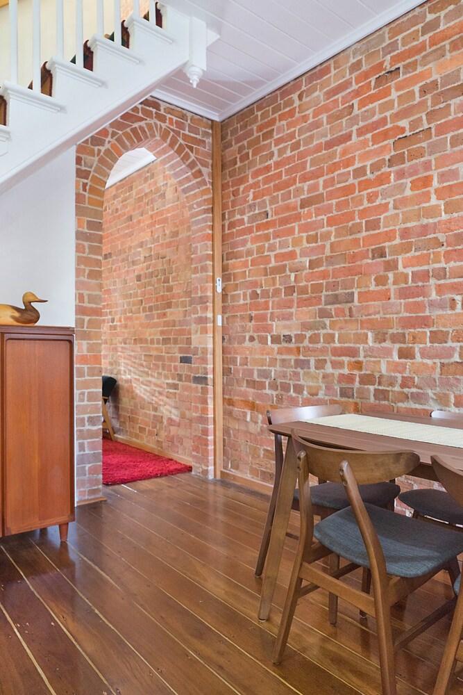 Newcastle Short Stay Apartments - 9 Alfred