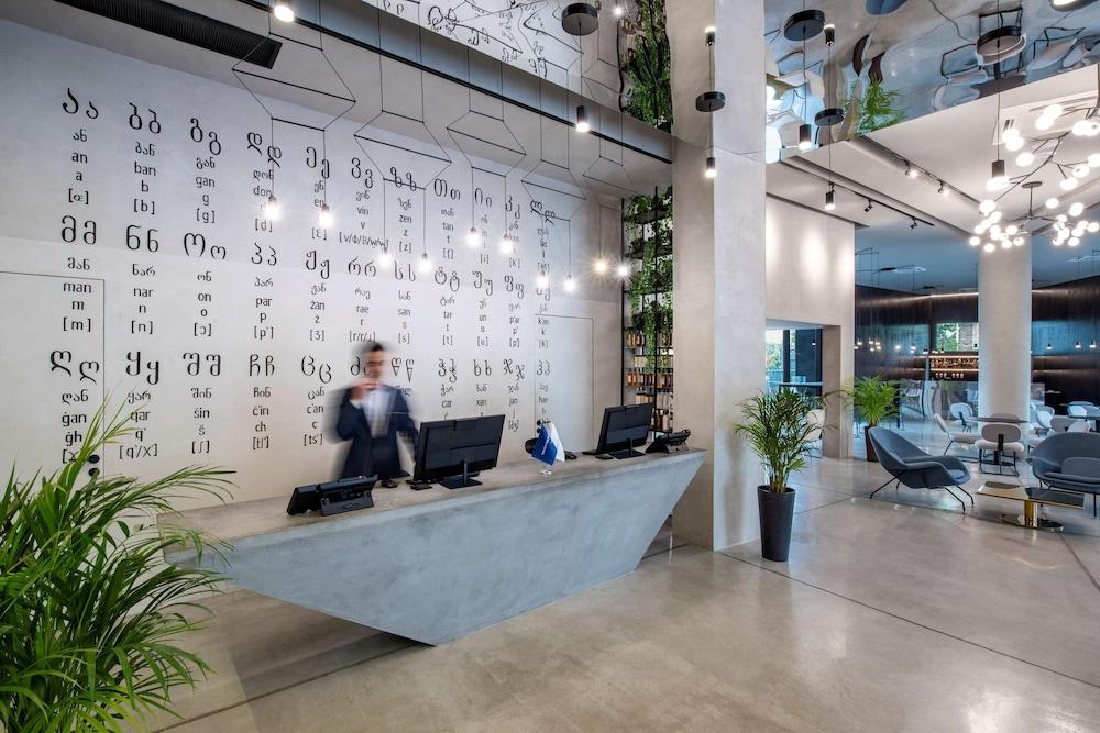 Golden Tulip Design Tbilisi