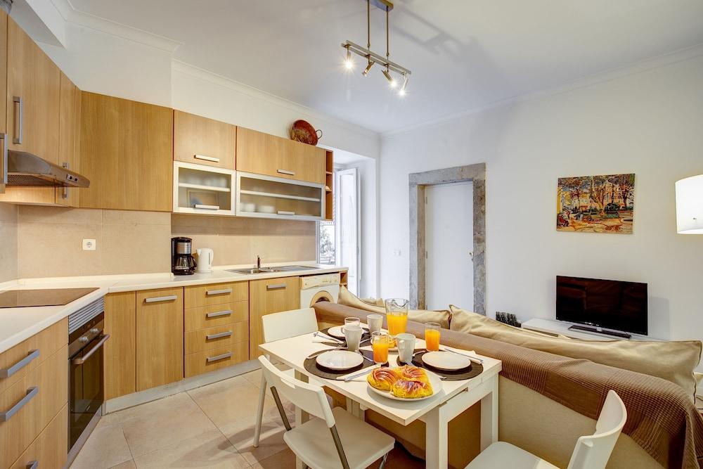 Cozy Tailor Made With a Refreshing Terrace