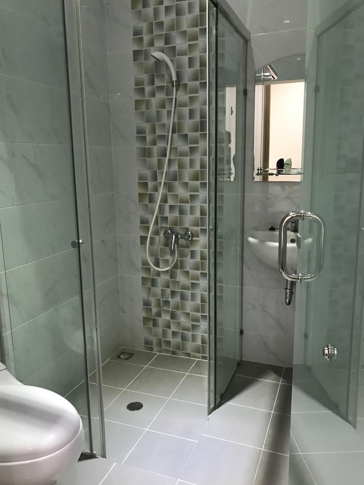 Hillside Suite Guest House