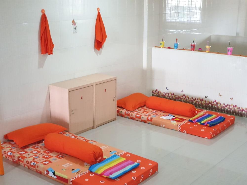 Hong Jaya Homestay - Hostel
