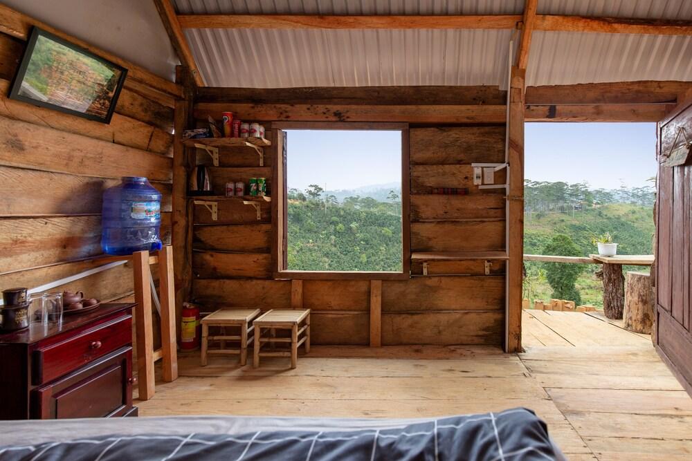 Chappi Mountains Bungalows