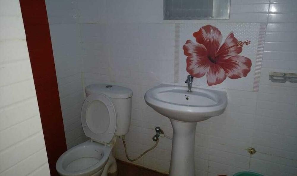 Iroomz Shanthana Residency