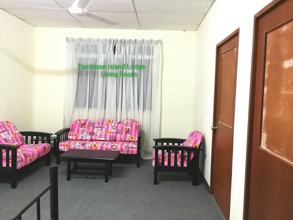 Tambisan Island Lodge