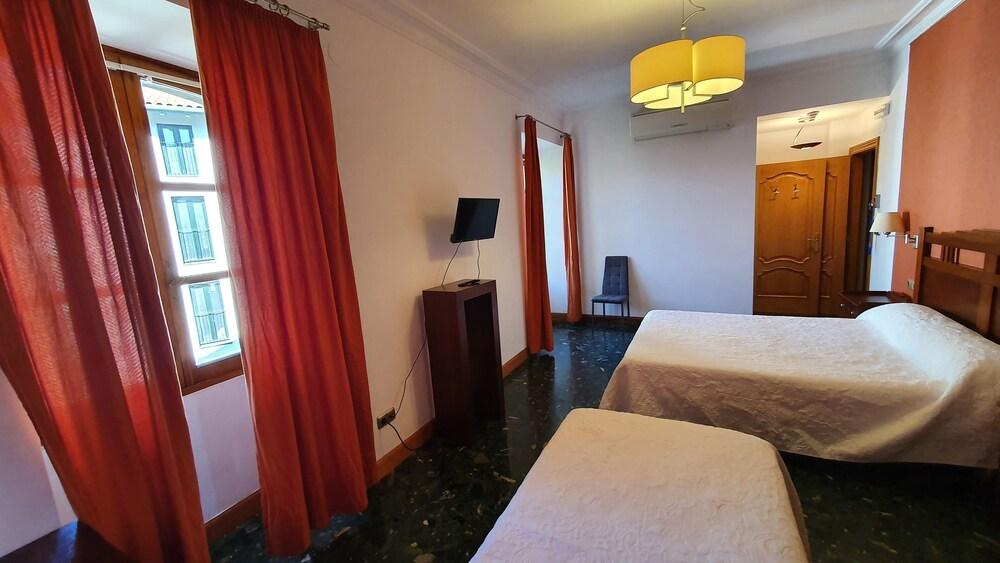 Hostal Ansonea