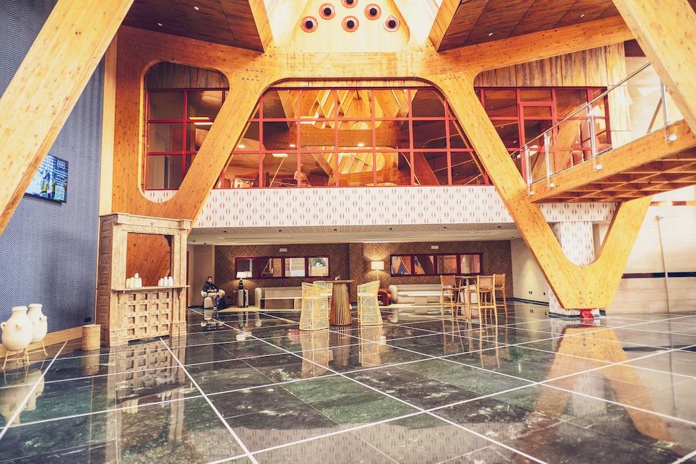 Holiday Premium Resort