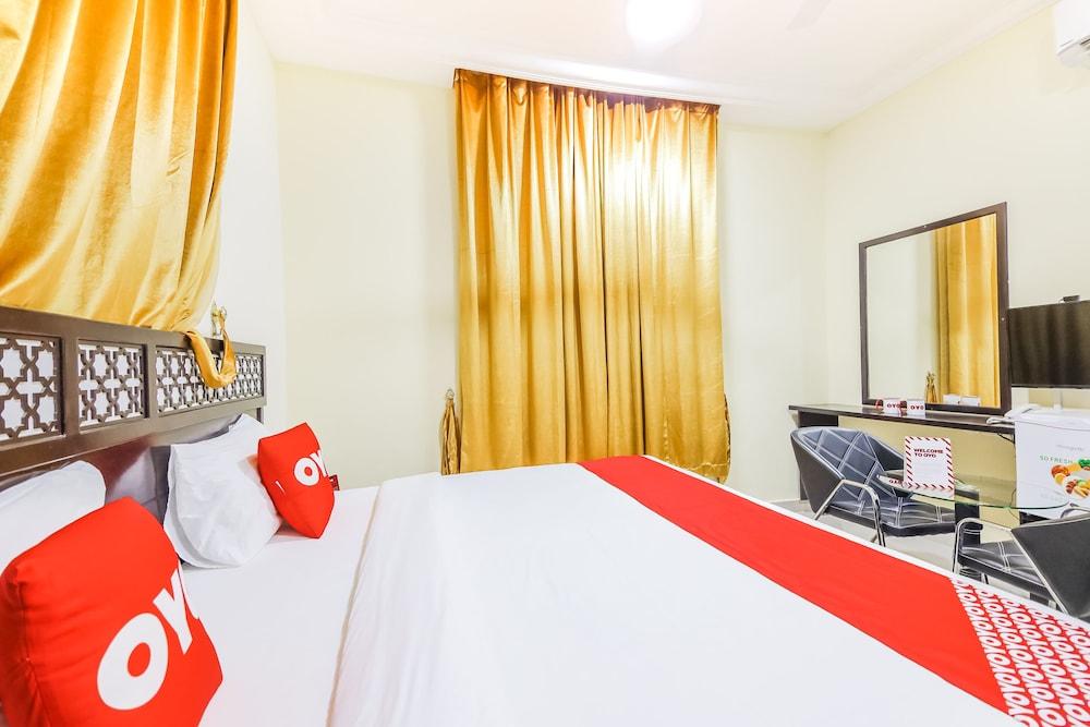 Super OYO 107 Ras Al Hadd Waves Hotel