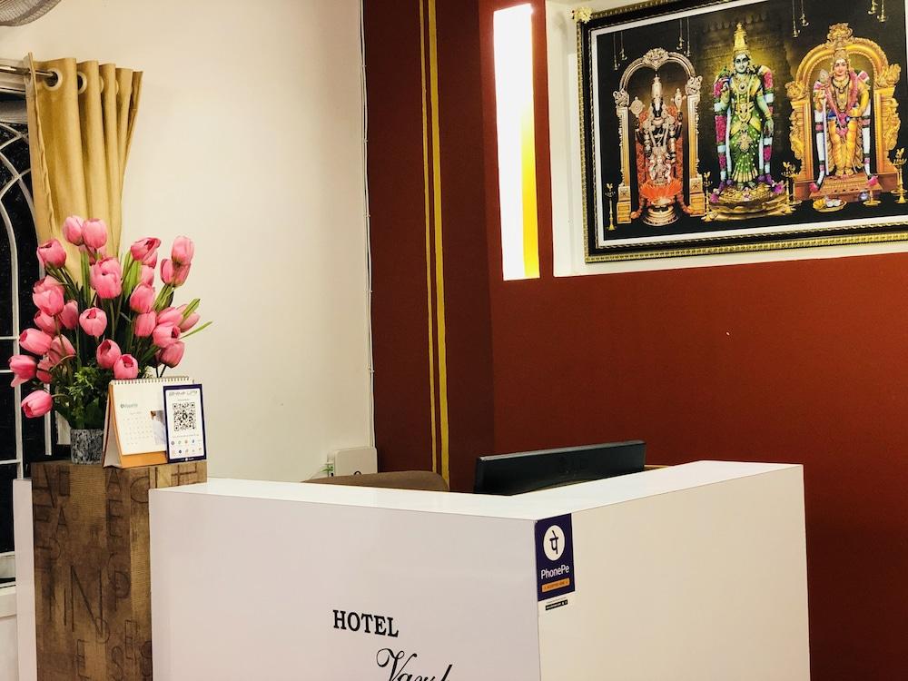 Hotel Varsha