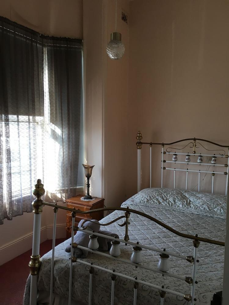 Mickey Bourke's Koroit Hotel