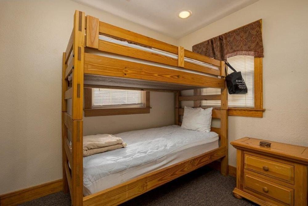 Briarstone Lodge Condo 13C - Two Bedroom Condo