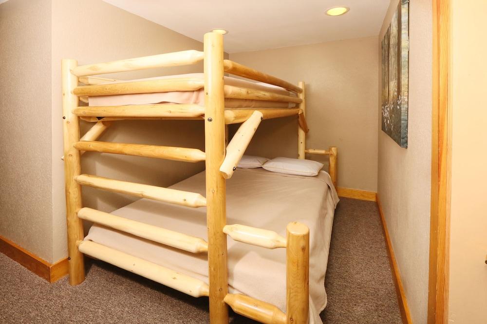 Pinnacle View 7C - Three Bedroom Chalet