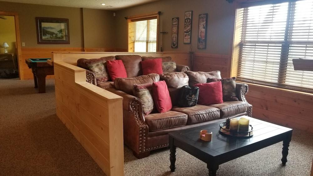 Majestic Views - Four Bedroom Cabin