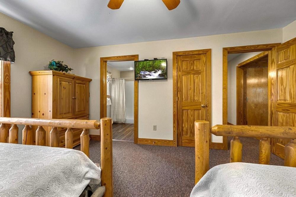 Poplar Point Condo Unit 12C - Two Bedroom Condo