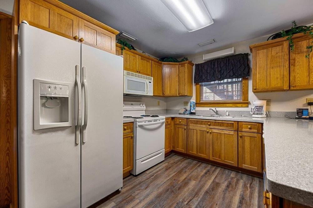 Poplar Point Condo Unit 12A - Two Bedroom Condo