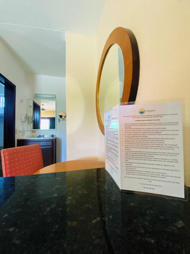 Cactus Inn Los Cabos