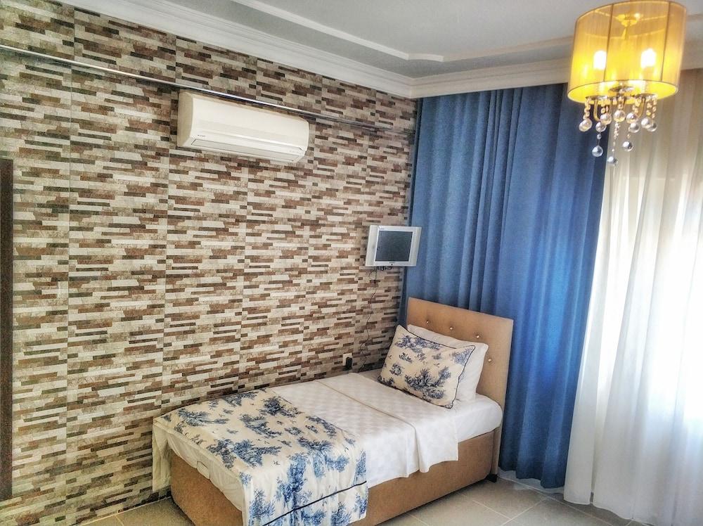 Adamarin Terrace Hotel