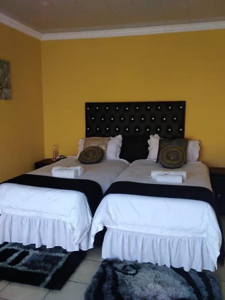 Twilight Breeze Lodge