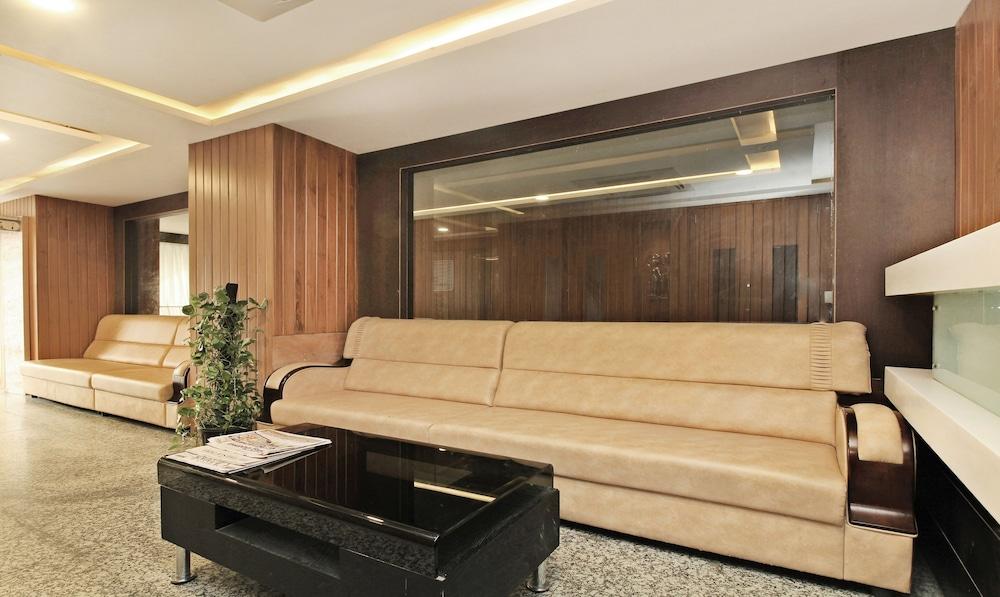 Treebo Trend Abinand Grand Bhel