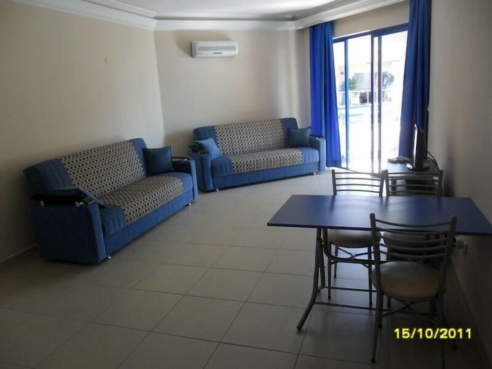 Safir Apartments