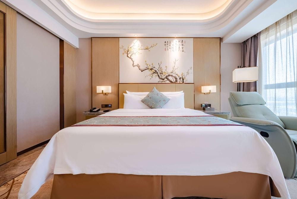 Ramada by Wyndham Wuhan North