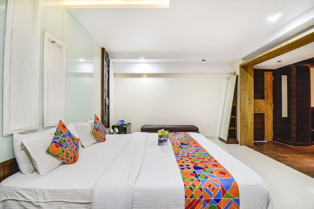 FabHotel Om Sai International