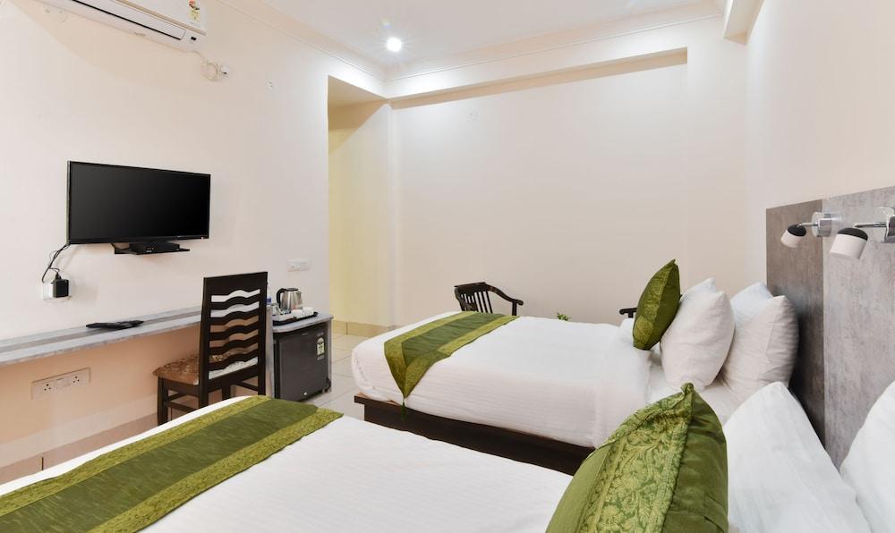 Treebo Trend Essence