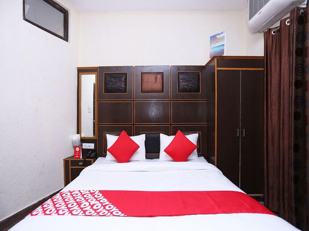 OYO 14975 City Guest House