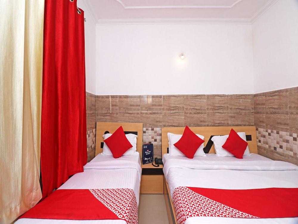 OYO 18916 Shyam Residency