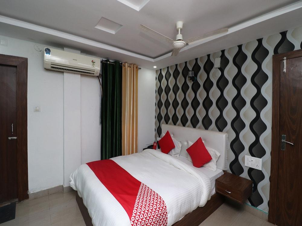 OYO 28767 Landmark 3